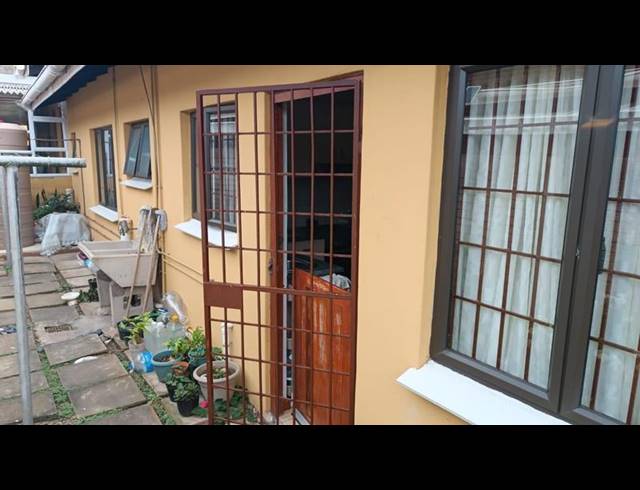 3 BEDROOM TOWNHOUSE FOR SALE IN BONELA